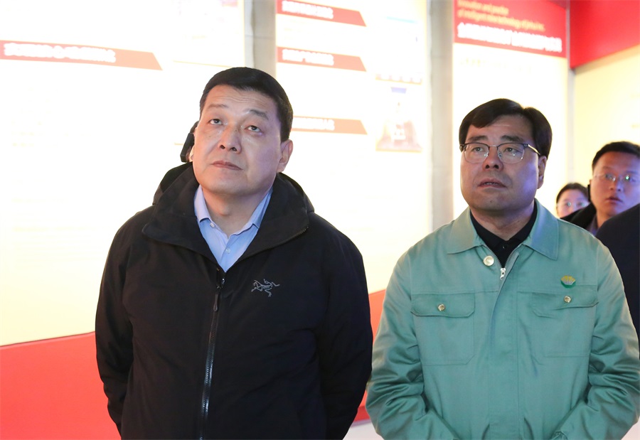 38-2023年12月，民建甘肅省委員會主任委員，全國政協(xié)委員，甘肅省政協(xié)常委，省生態(tài)環(huán)境廳廳長，省核安全局局長葛建團(tuán)蒞臨金徽股份調(diào)研。.jpg