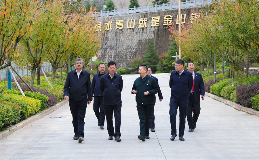 29-2021年10月，甘肅省高級人民法院院長張海波蒞臨公司調(diào)研。.jpg