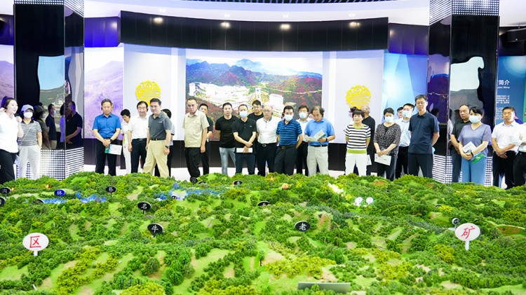 省委常委、統(tǒng)戰(zhàn)部部長(zhǎng)孫雪濤一行蒞臨金徽股份調(diào)研