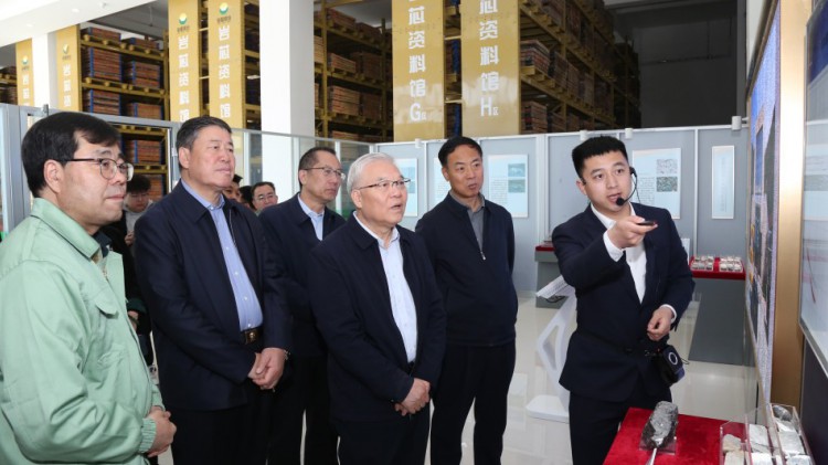 全國政協(xié)常委、省政協(xié)副主席尚勛武蒞臨金徽股份調(diào)研綠色礦山建設(shè)工作